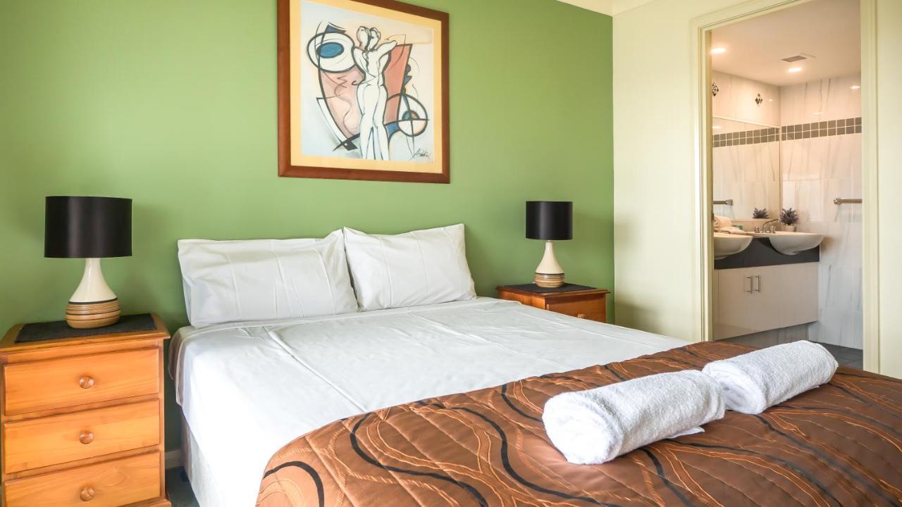 Victoria Square Apartments Gold Coast Esterno foto